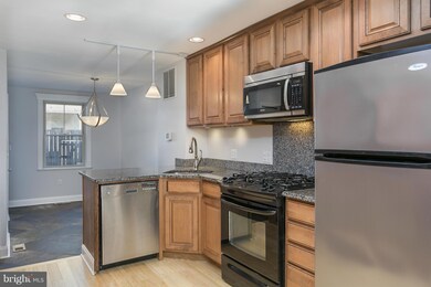 210 S Robinson St, Baltimore, MD 21224 - photo 7
