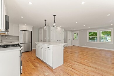 80 Newhall St, Lynn, MA 01902 - photo 4