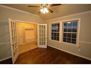 7013 Cherokee Landing, Warr Acres, OK 73132 - photo 4