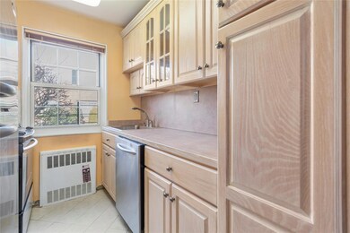 69-21 215th St unit A, Oakland Gardens, NY 11364 - photo 7