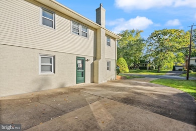 1726 Baldwin Dr, McLean, VA 22101 - photo 6