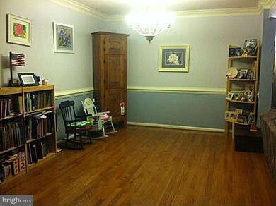 15837 Glacier Ct, North Potomac, MD 20878 - photo 2