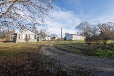 gravel driveway up to property