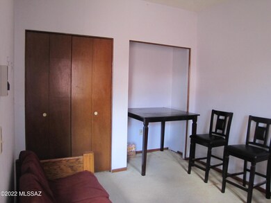 Living area or possible 2nd BR in guest