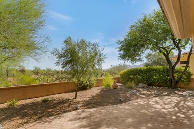 CHECK OUT THESE VIEWS & PRIVACY
