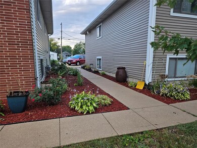 1024 Ellis Blvd NW, Cedar Rapids, IA 52405 - photo 3