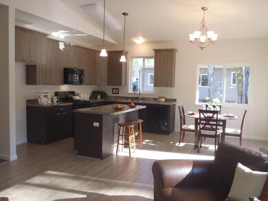 Staged Unit/Photo Similar