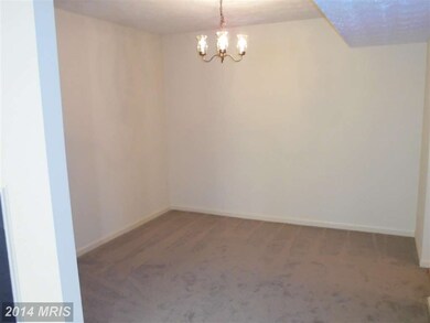 14007 Grumble Jones Ct, Centreville, VA 20121 - photo 3