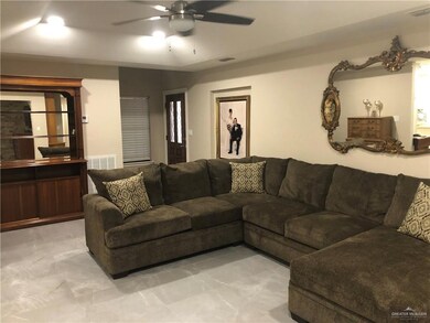 242 Rebecca Dr, Alamo, TX 78516 - photo 3