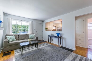 07 Family Room 3