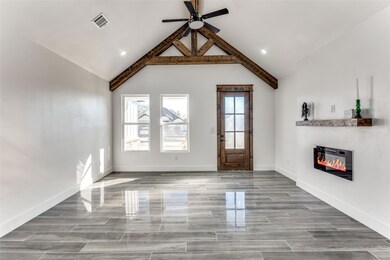 613 Hallvale Dr, Fort Worth, TX 76108 - photo 4