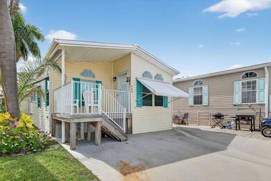 566 Nettles Blvd, Jensen Beach, FL 34957 - photo 2