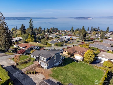 Gorgeous View & huge lot