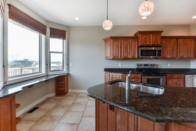 10 Breakfast Bar to View