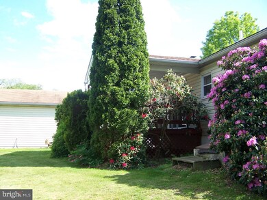 8299 Powder Ln, Zionsville, PA 18092 - photo 6