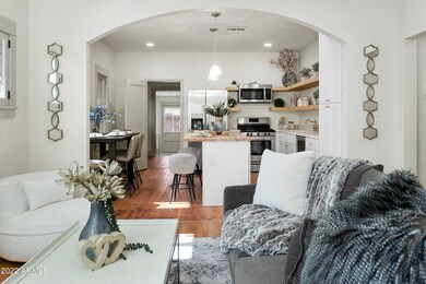 2022N11thst006