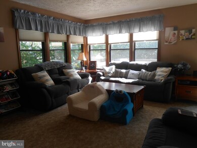 23323 Red Oak Ct, California, MD 20619 - photo 3