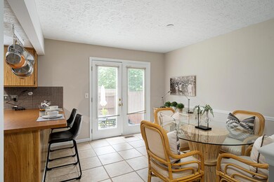 5277 Meadowknoll Lane_MLS_08