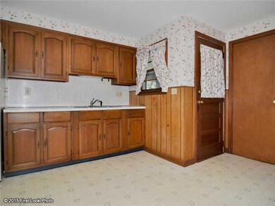 49 Riverside Dr, Riverside, RI 02915 - photo 6