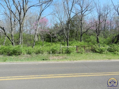 7500 SW 10th Ave, Topeka, KS 66615 - photo 3