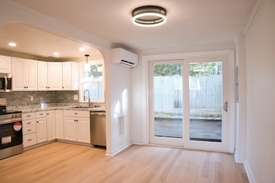 126 Green St unit A, Marblehead, MA 01945 - photo 2