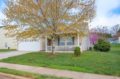 172 Boiling Brook Dr, Statesville, NC 28625 - photo 2