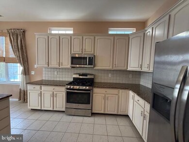 121 Einstein Way, East Windsor, NJ 08512 - photo 4