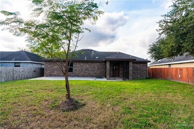 108 Plata Dr, Weslaco, TX 78596 - photo 2