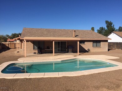 Pool & porch