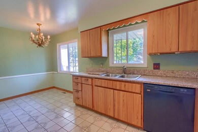 Kitchen 4