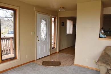 1352 W Linn Rd, Eagle Point, OR 97524 - photo 4