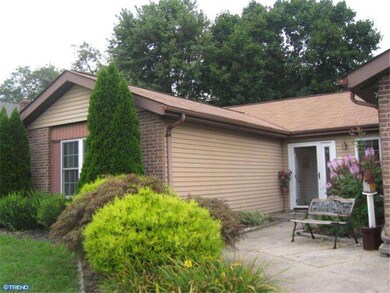 14 Willow Ct, Newtown, PA 18940 - photo 2