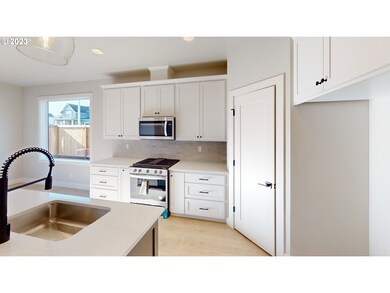 1001 NE 17th Ave unit L 9, Canby, OR 97013 - photo 4