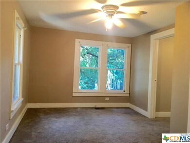 524 W Hopkins St unit C, San Marcos, TX 78666 - photo 4