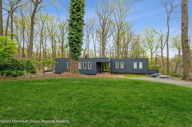 19 W Parkway Place, Holmdel, NJ 07733 - photo 2