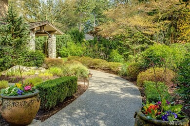 8300 SE 82nd St, Mercer Island, WA 98040 - photo 2