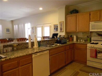 Large spacious kitchen with granite, breakfast bar