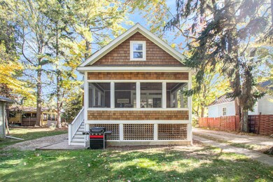 16040 Lakeshore Rd unit B, Union Pier, MI 49129 - photo 5