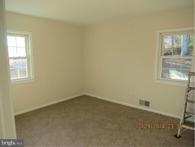 14102 Parkland Dr, Rockville, MD 20853 - photo 6
