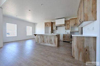 Kitchen to Dining Area