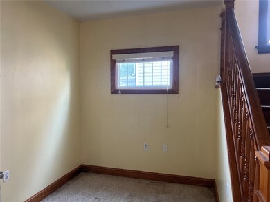 722 G Ave NW, Cedar Rapids, IA 52405 - photo 3