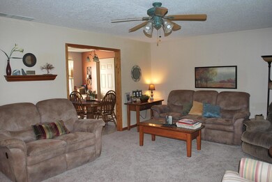 335 Juhl Rd, Circleville, OH 43113 - photo 2