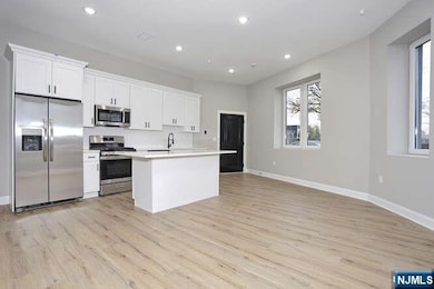 385 Passaic Ave unit 3, Lodi, NJ 07644 - photo 3