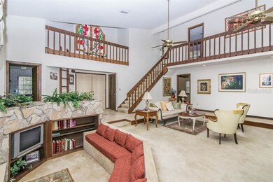 Great room - volume ceiling - conversation area