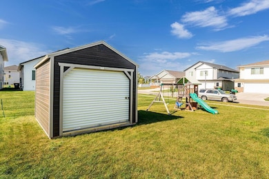 2708 11th St W, West Fargo, ND 58078 - photo 3