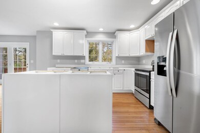 23 White Oak Dr, Nashua, NH 03063 - photo 4