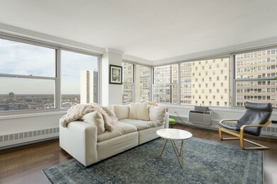 3900 N Lake Shore Dr unit 18F, Chicago, IL 60613 - photo 5
