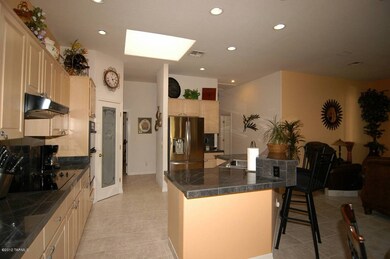 9614 N Golden Sun Dr, Tucson, AZ 85737 - photo 3