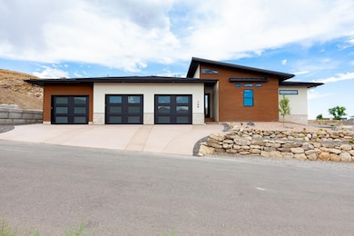 369 Hidden Ct, Grand Junction, CO 81507 - photo 2