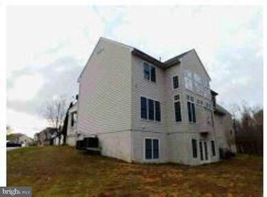 3390 Dondis Creek Dr, Triangle, VA 22172 - photo 5